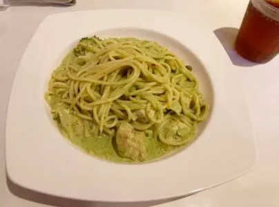 義ㄇㄞㄇㄞ義大利麵 青醬雞肉麵