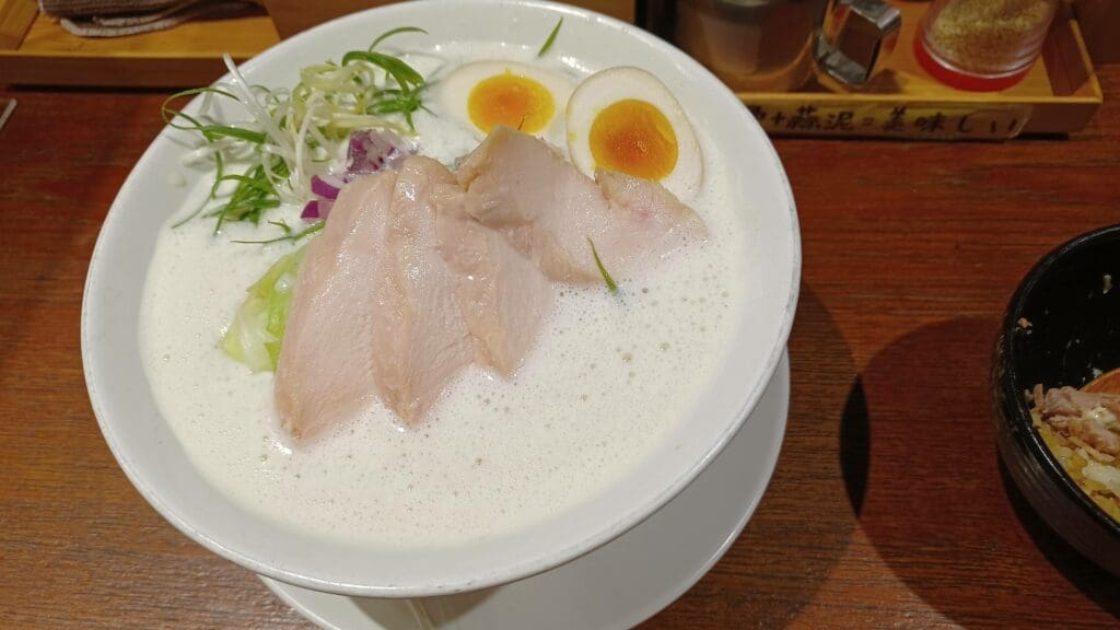 Daoyue Ramen chicken paitan ramen