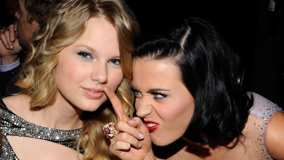 Taylor Swift 和 Katy perry 的合照2