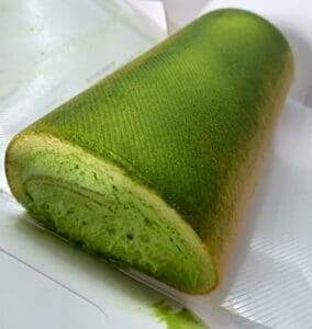 Yannick Uji Matcha Fresh Cream Roll, full shot