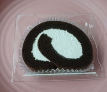 Yannick Chocolate Fresh Cream Roll